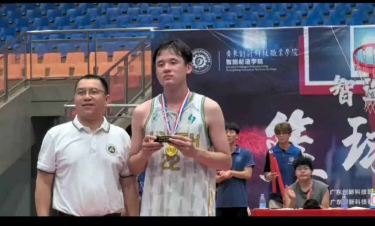 4e204fc5c3998888c76c002802a9fe7e.jpg 4e204fc5c3998888c76c002802a9fe7e.jpg