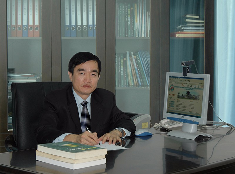 冯天亮 教授.jpg 冯天亮 教授.jpg